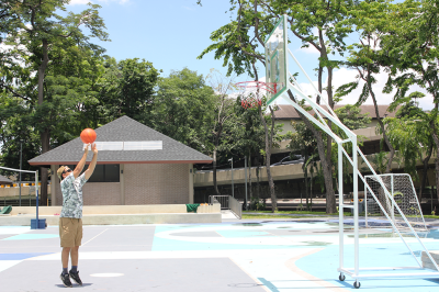 แป้นบาสเก็ตบอล