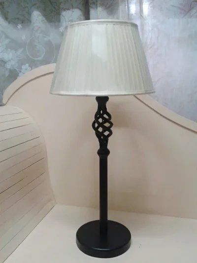 โคมไฟตั้งโต๊ะ