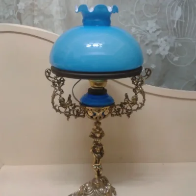 โคมตั้งโต๊ะทองเหลือง