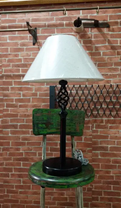 โคมไฟตั้งโต๊ะ