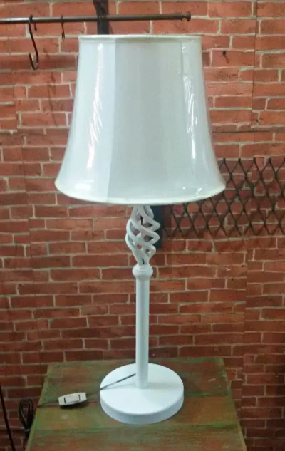 โคมไฟตั้งโต๊ะ