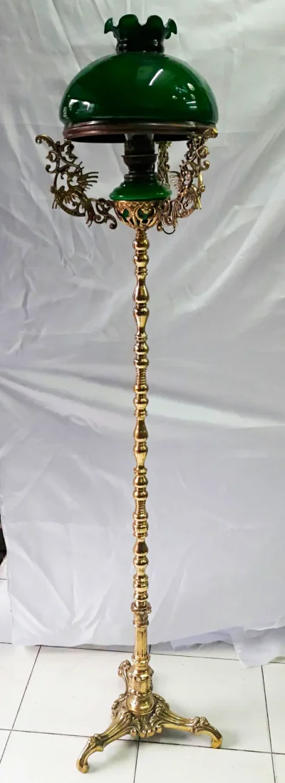 โคมไฟตั้งพื้น