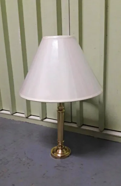 โคมไฟตั้งโต๊ะ