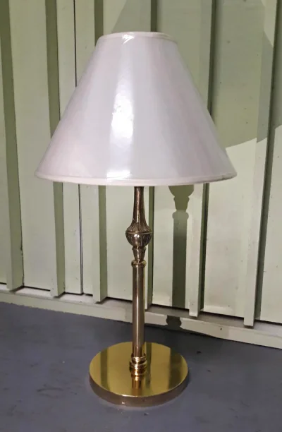 โคมไฟตั้งโต๊ะ