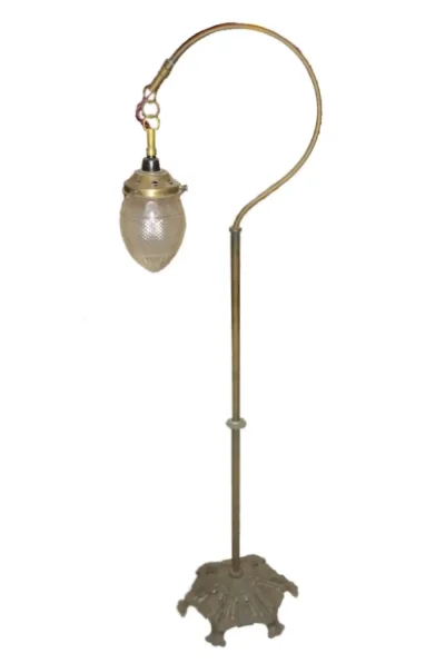 โคมไฟตั้งพื้น