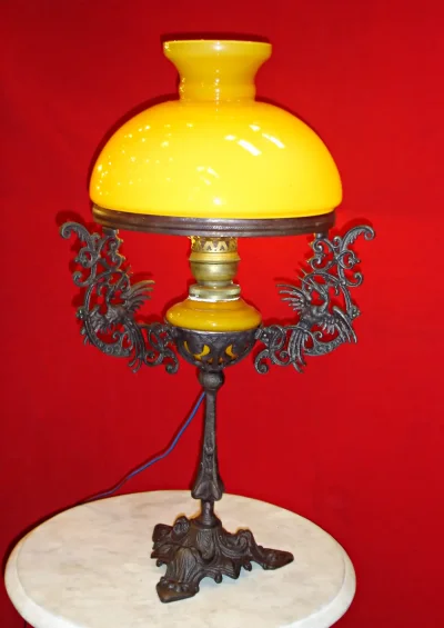 โคมไฟตั้งโต๊ะ