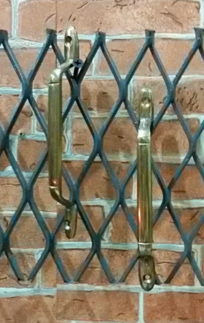 มือจับหน้าต่าง  ทองเหลือง