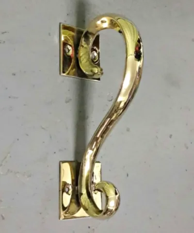 มือจับประตูทองเหลือง