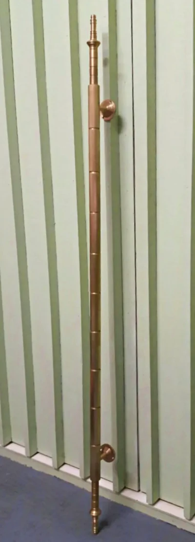 มือจับประตูทองเหลือง