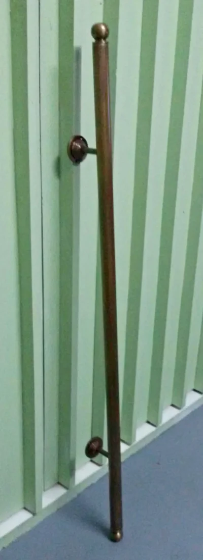 มือจับประตูทองเหลือง