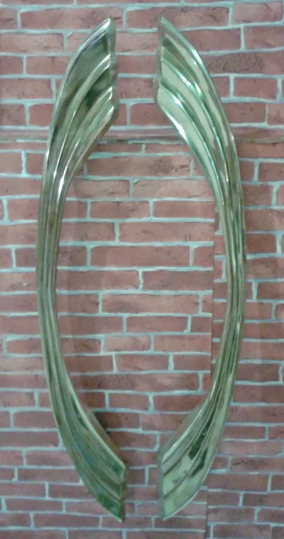 มือจับประตูทองเหลือง