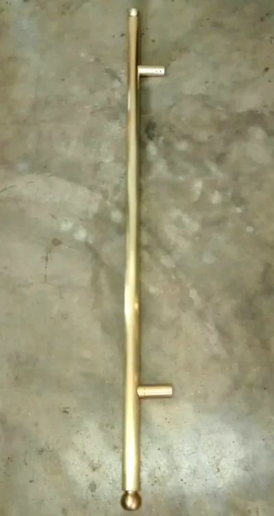 มือจับประตูทองเหลือง