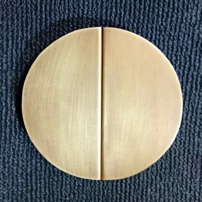 มือจับประตูทองเหลือง