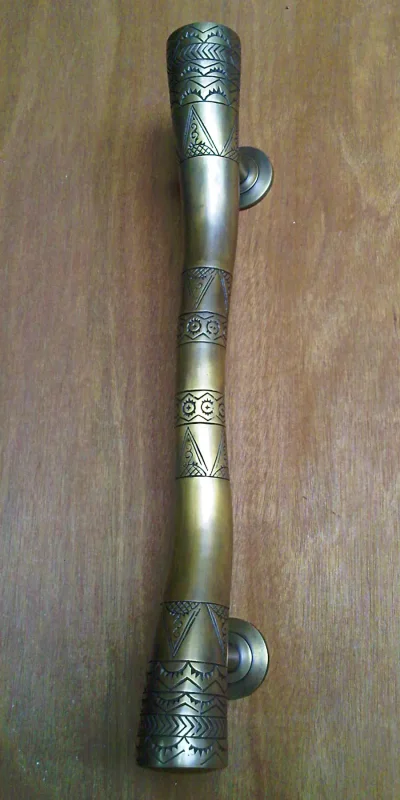 มือจับประตูทองเหลือง