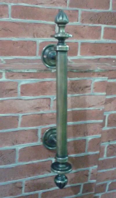 มือจับประตูทองเหลือง