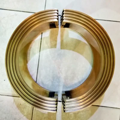 มือจับประตูทองเหลือง