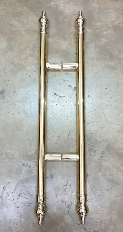 มือจับประตูทองเหลือง