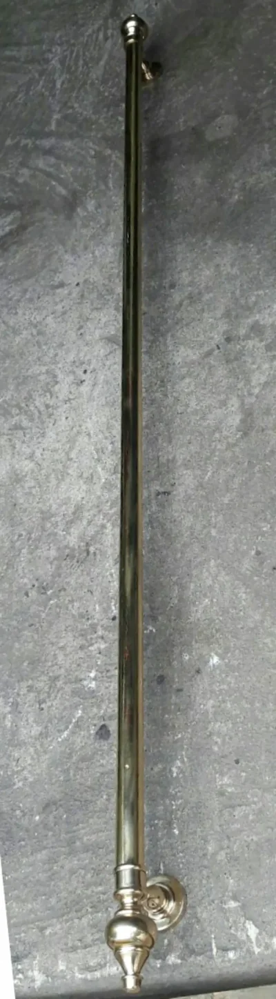 มือจับประตูทองเหลือง