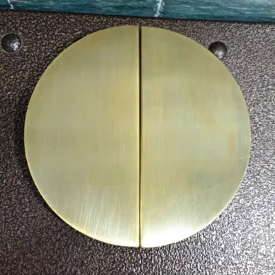 มือจับประตูทองเหลือง