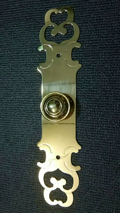 มือจับประตูทองเหลือง