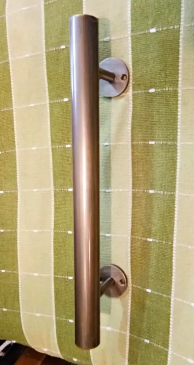 มือจับประตูทองเหลือง