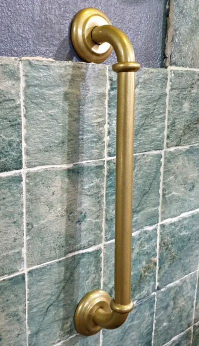 มือจับประตูทองเหลือง