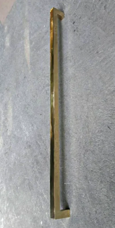 มือจับประตูทองเหลือง