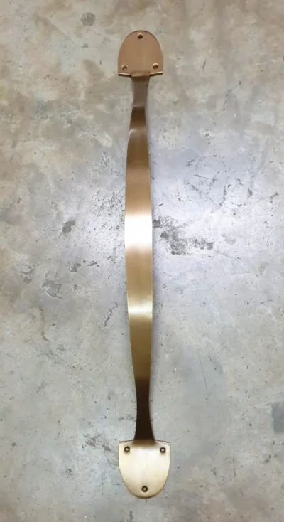 มือจับประตูทองเหลือง