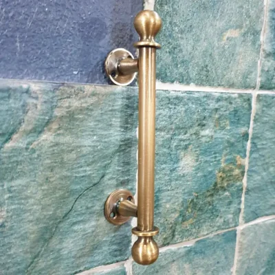 มือจับประตูทองเหลือง