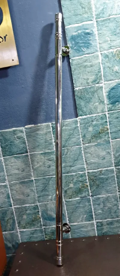 มือจับประตูทองเหลือง