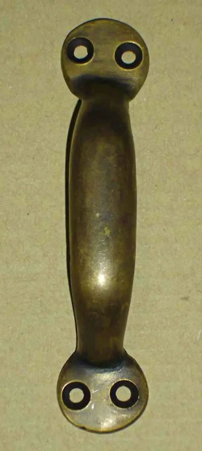 มือจับประตูทองเหลือง