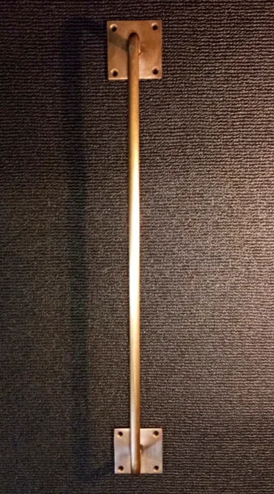 มือจับประตูทองเหลือง