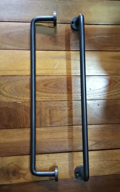 มือจับประตูทองเหลือง