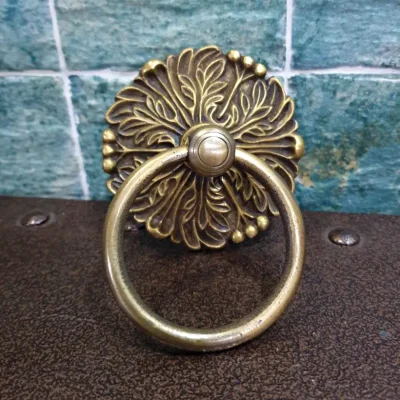 มือจับทองเหลืองแบบมีห่วง