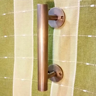 มือจับประตูทองเหลือง