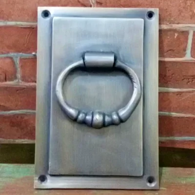 มือจับประตูทองเหลือง