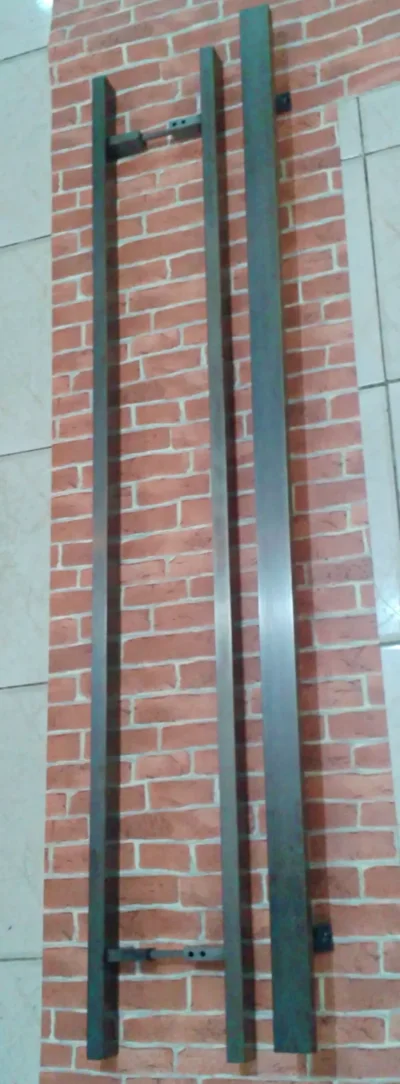 มือจับประตูทองเหลือง