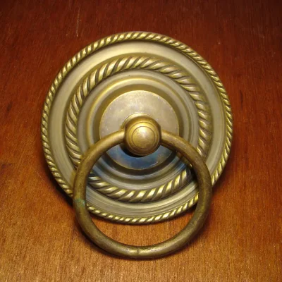 มือดึงประตูทองเหลืองแบบมีห่วง