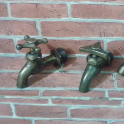 ก๊อกน้ำทองเหลือง