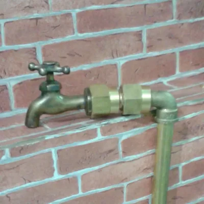 ก๊อกน้ำทองเหลือง