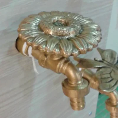 ก๊อกน้ำทองเหลือง