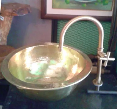 อ่างล้างหน้า พร้อม ก๊อกน้ำทองเหลือง