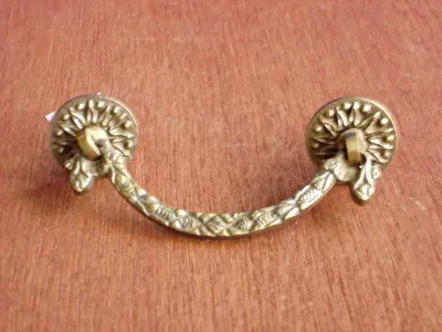 มือดึงทองเหลืองแบบมีห่วง