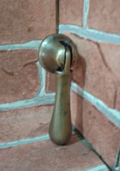 มือดึงบานตู้ทองเหลืองแบบห้อย