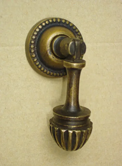 มือดึงบานตู้ทองเหลืองแบบห้อย