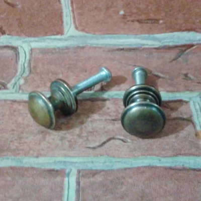 ปุ่มจับบานตู้ทองเหลือง