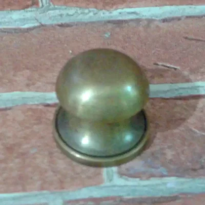 ปุ่มจับบานตู้ทองเหลือง