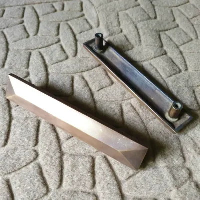 มือจับประตูทองเหลือง