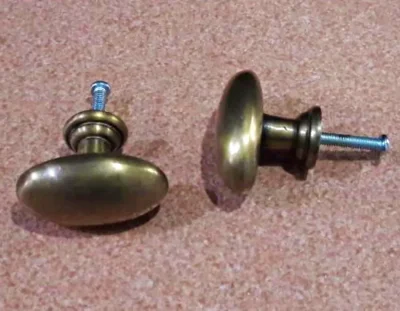 ปุ่มจับบานตู้ทองเหลือง