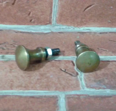 ปุ่มจับบานตู้ทองเหลือง